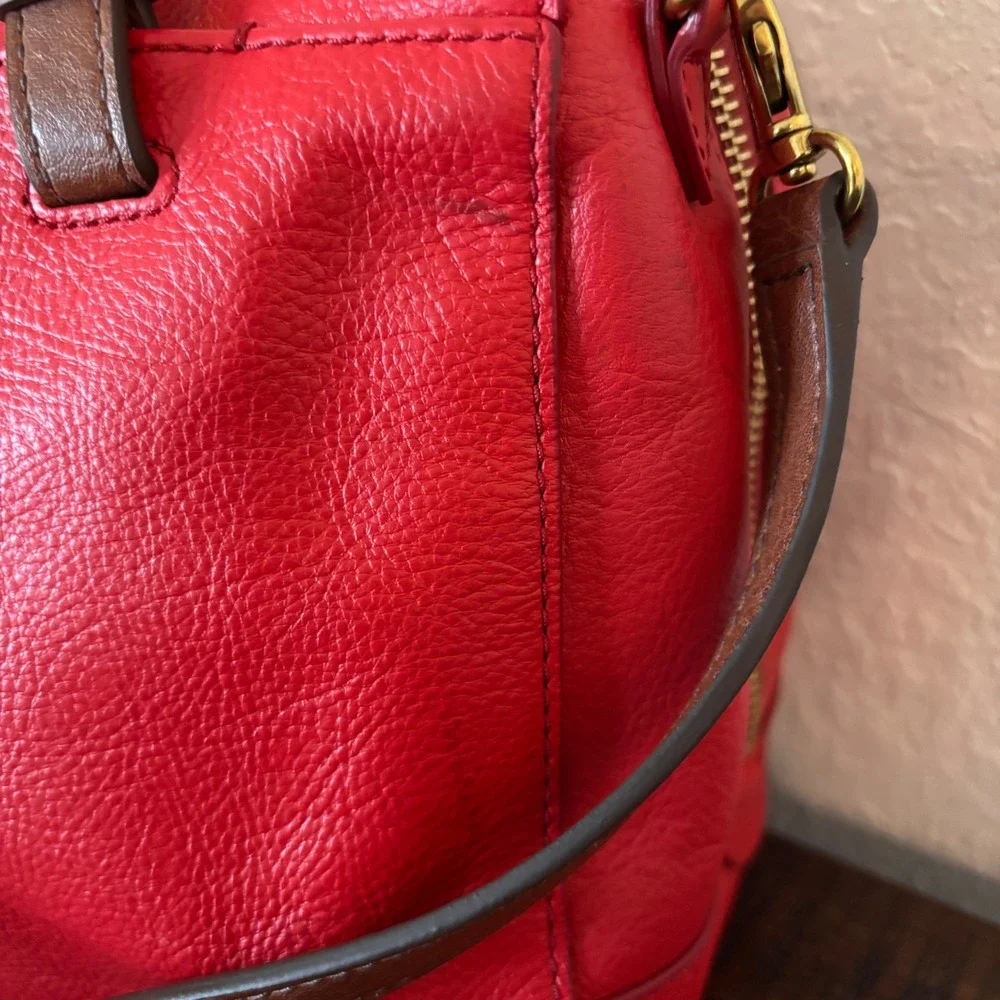 Fossil Satchel Rachel Medium Pebbled Leather Red Classic Preppy Crossbody Bag